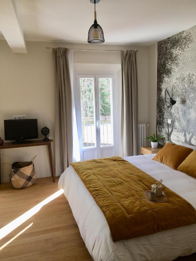 Les Terres Rouges 06 Bed & Breakfast Guillaumes Exterior photo