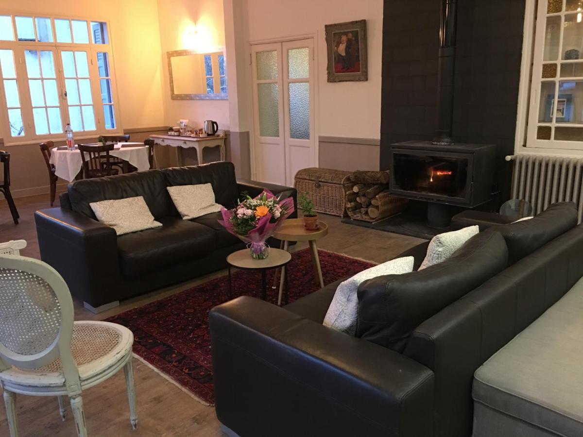 Les Terres Rouges 06 Bed & Breakfast Guillaumes Exterior photo