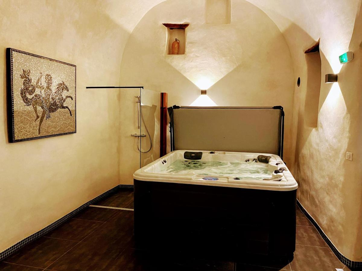 Les Terres Rouges 06 Bed & Breakfast Guillaumes Exterior photo